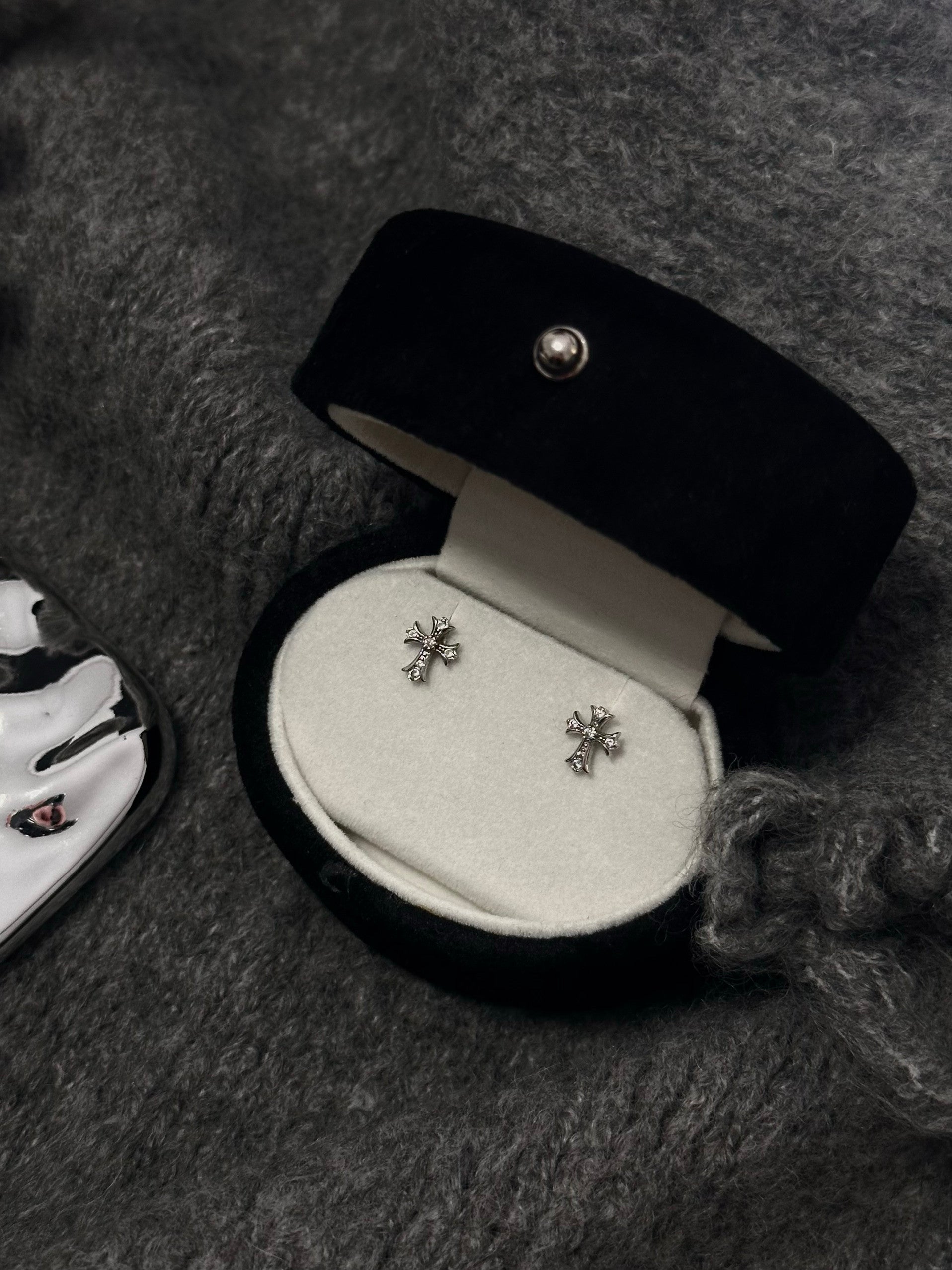 Crystal Cross Titanium Cartilage Stud Earring