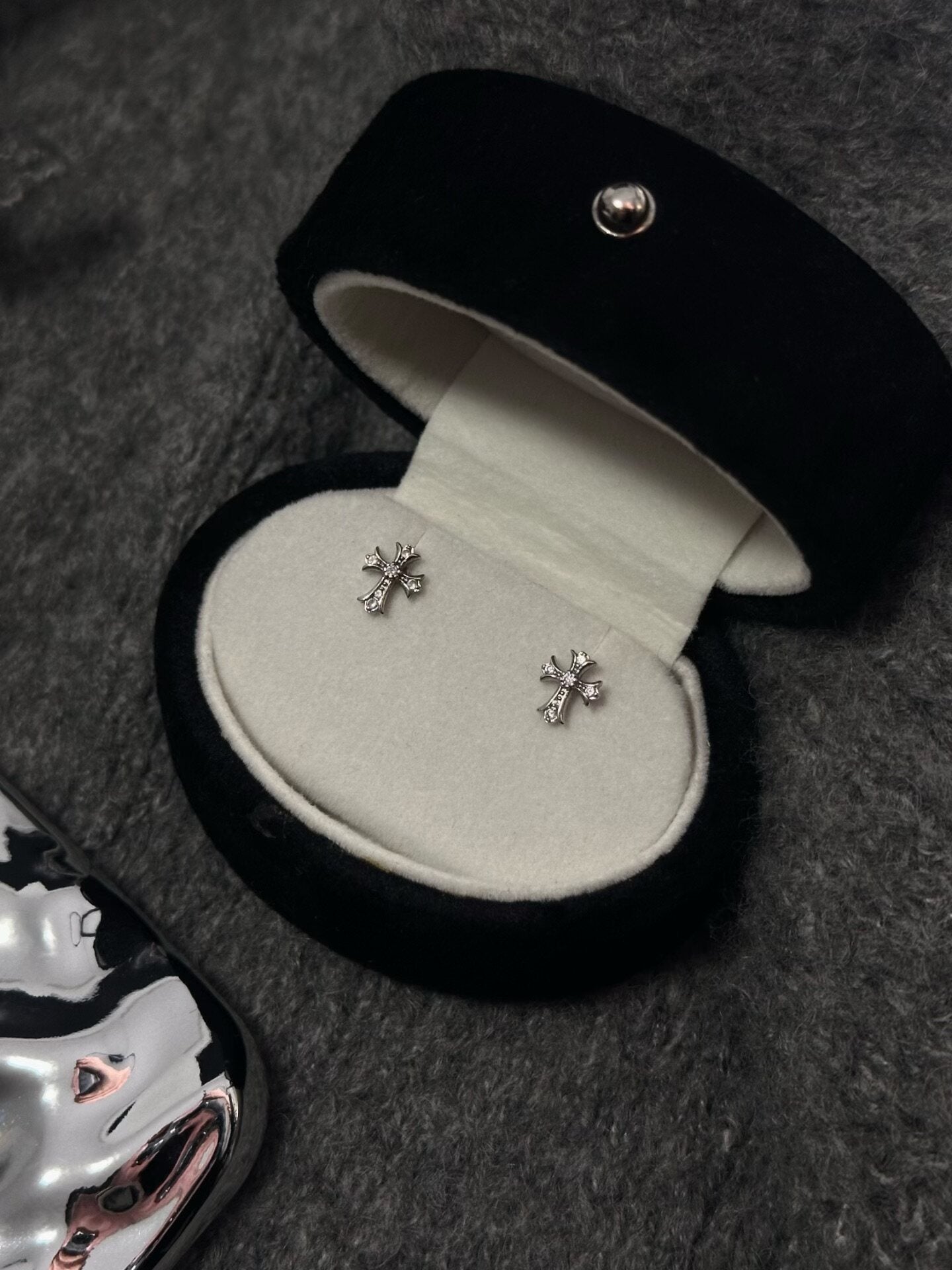 Crystal Cross Titanium Cartilage Stud Earring