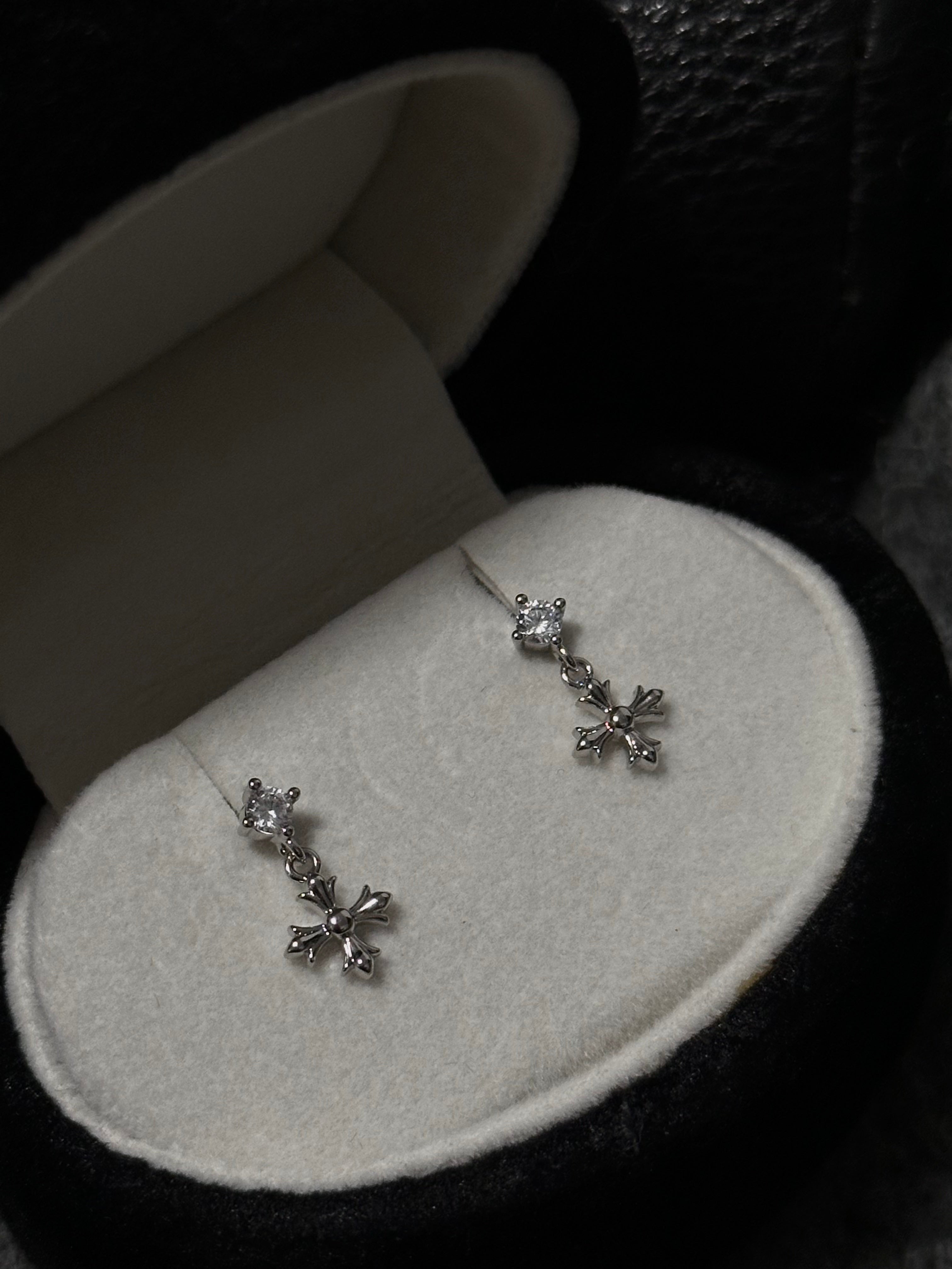 Cross Pendant Titanium Cartilage Stud Earring