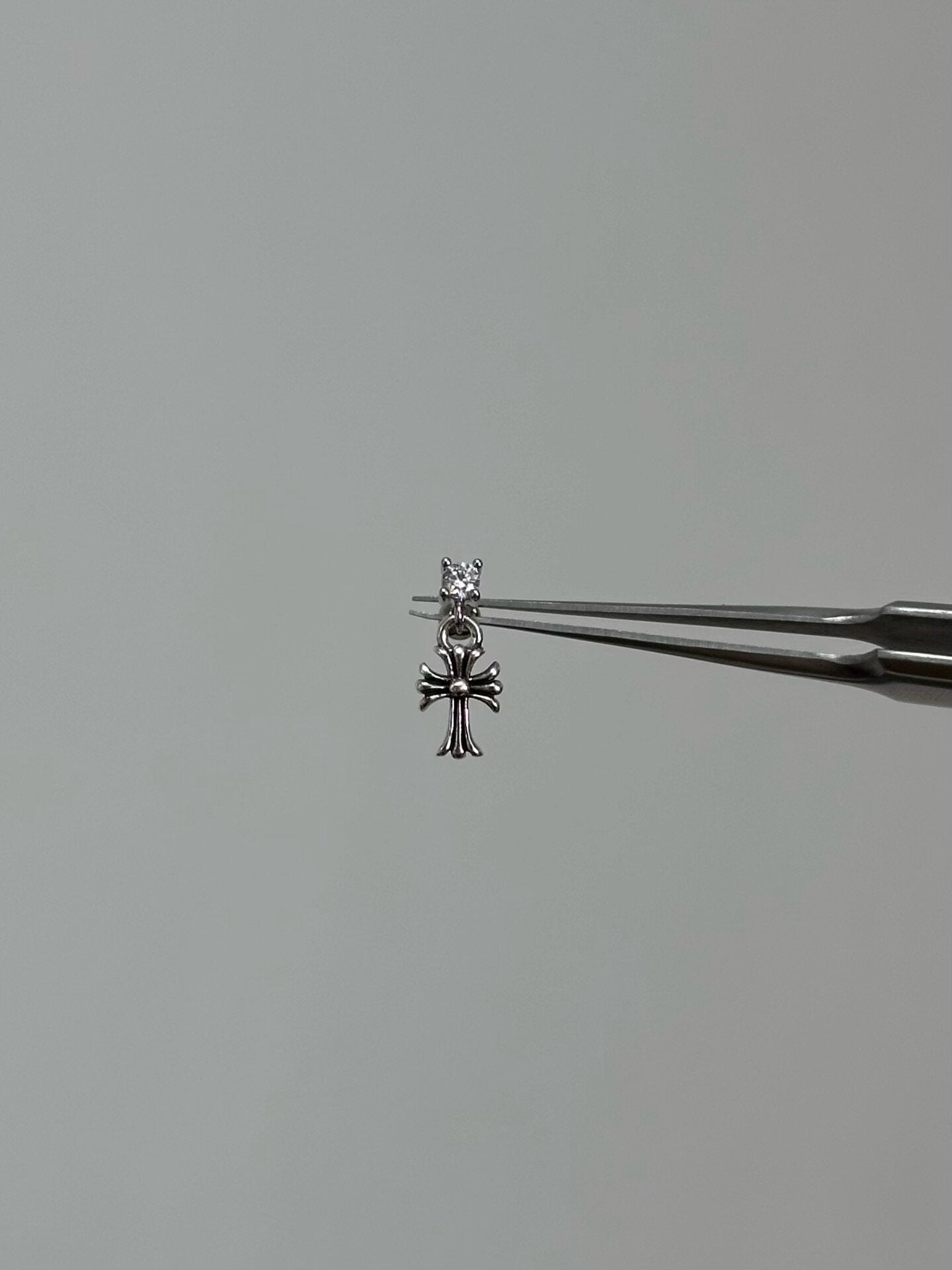 Vintage Crystal Cross Titanium Cartilage Stud Earring