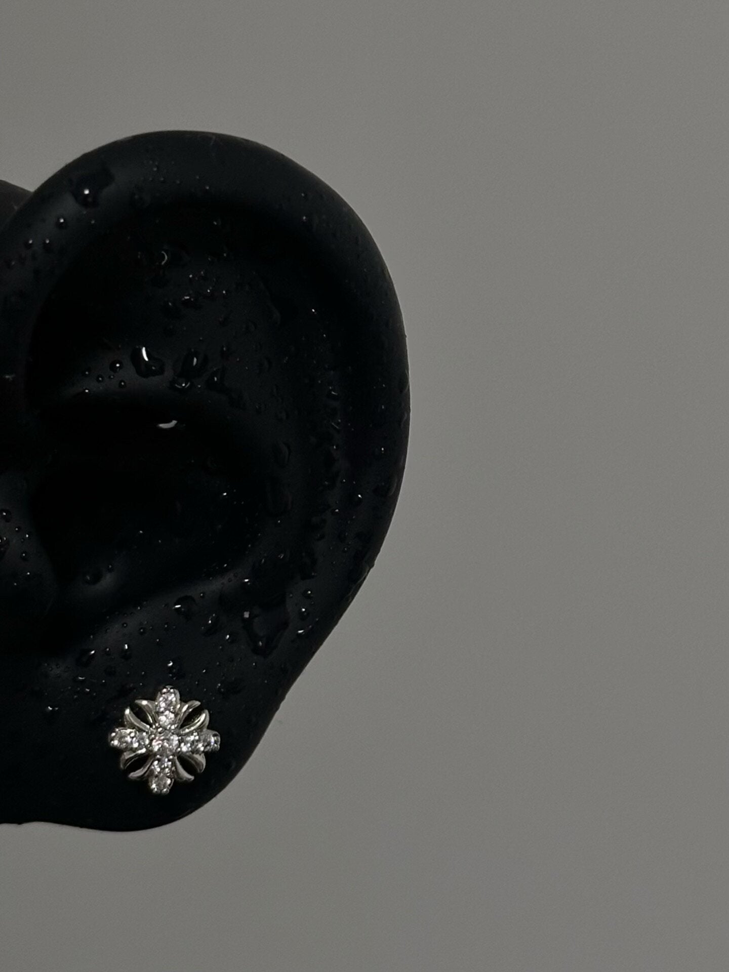 Dark Cross Flower Titanium Cartilage Stud Earring