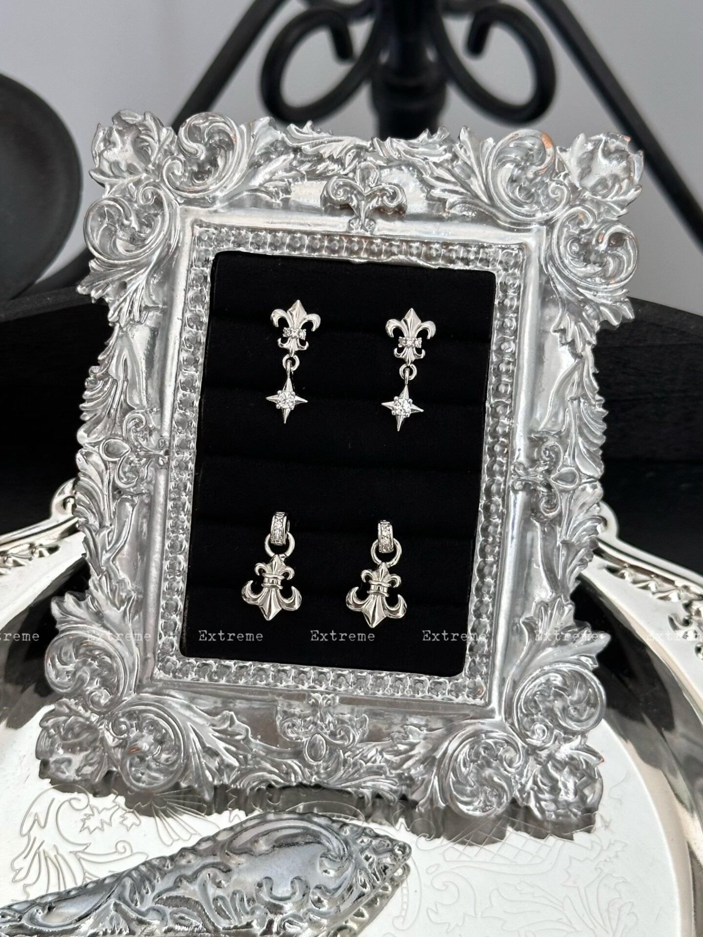 Iris Star Pendant Titanium Cartilage Earring
