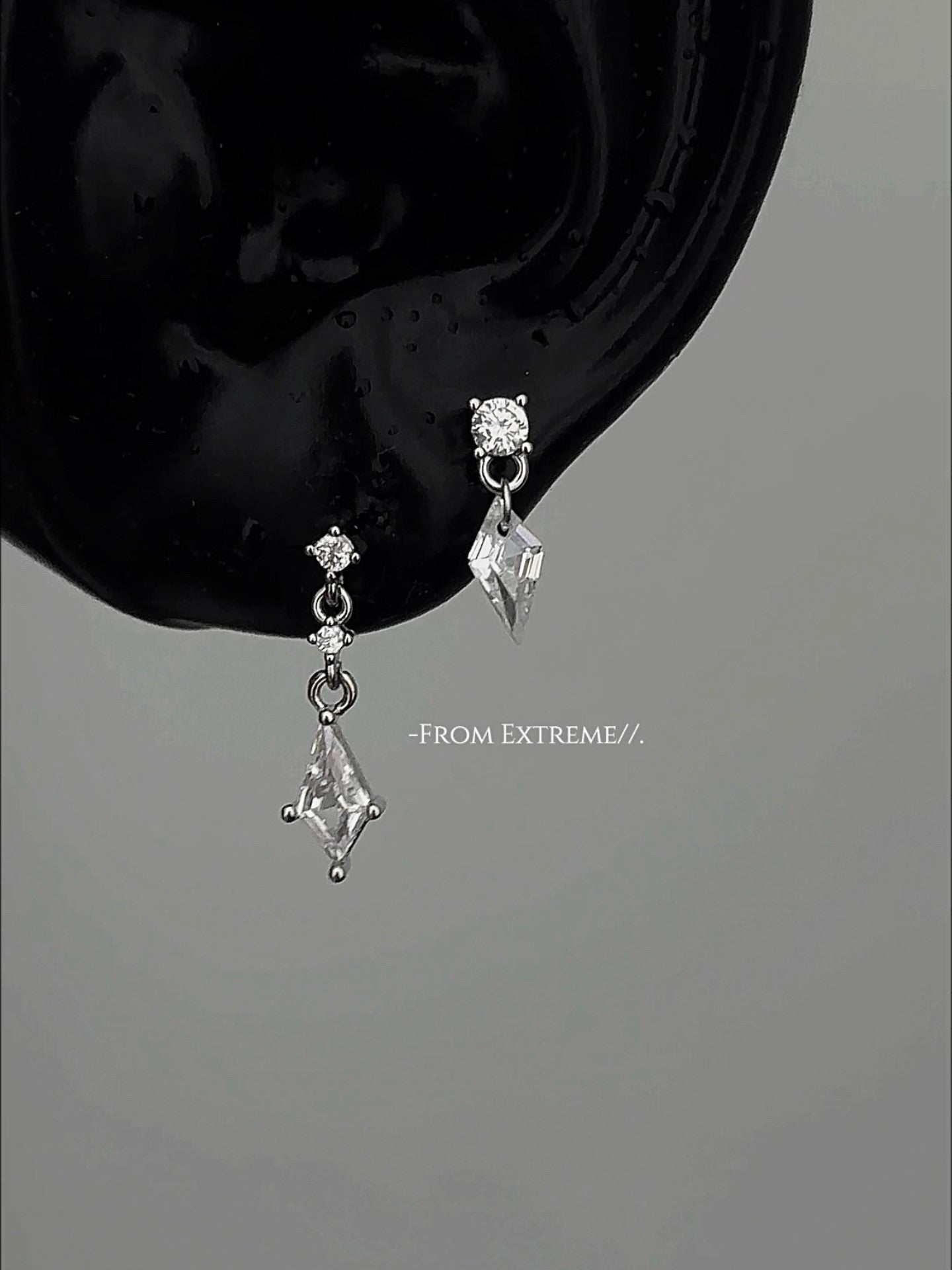 Crystal Dagger Titanium Cartilage Stud Earring