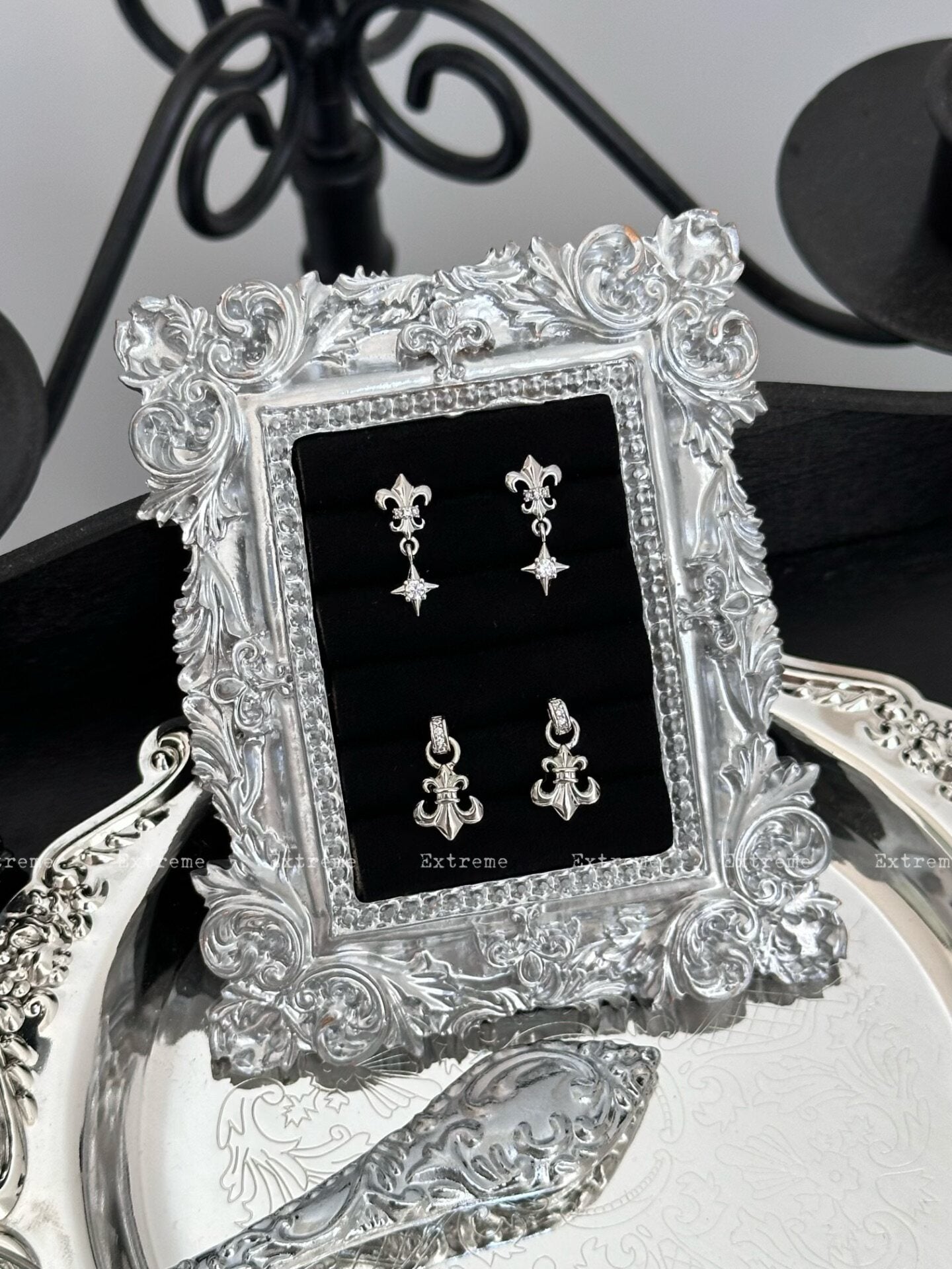 Iris Star Pendant Titanium Cartilage Earring