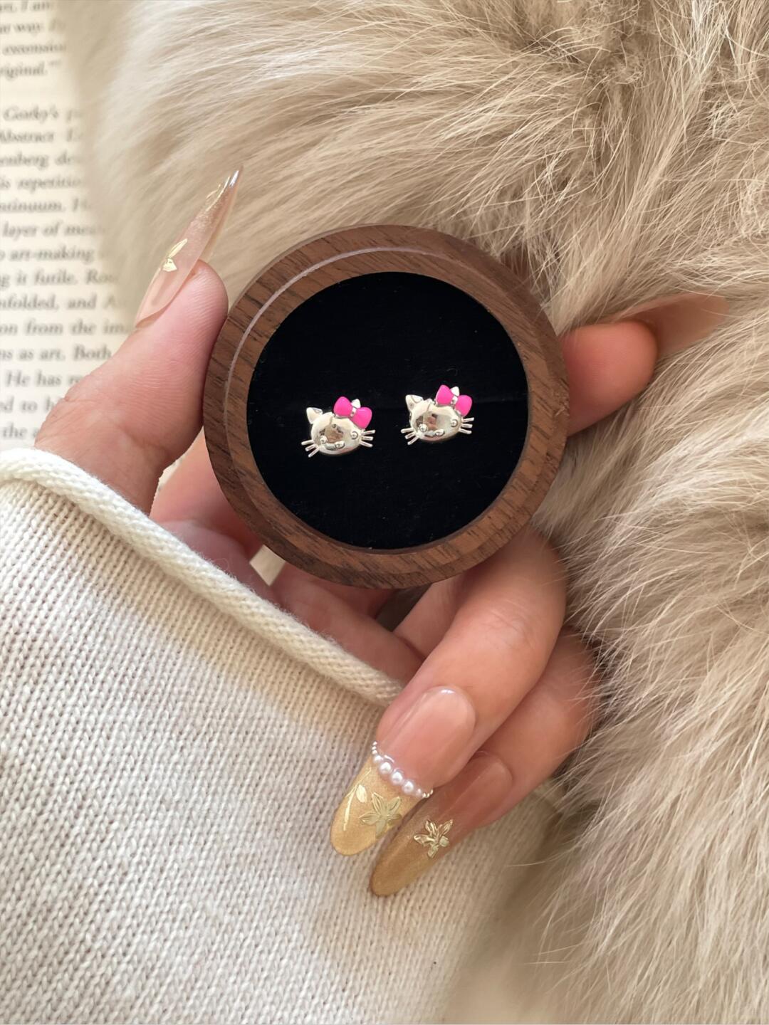 Kitty Petunia Earrings