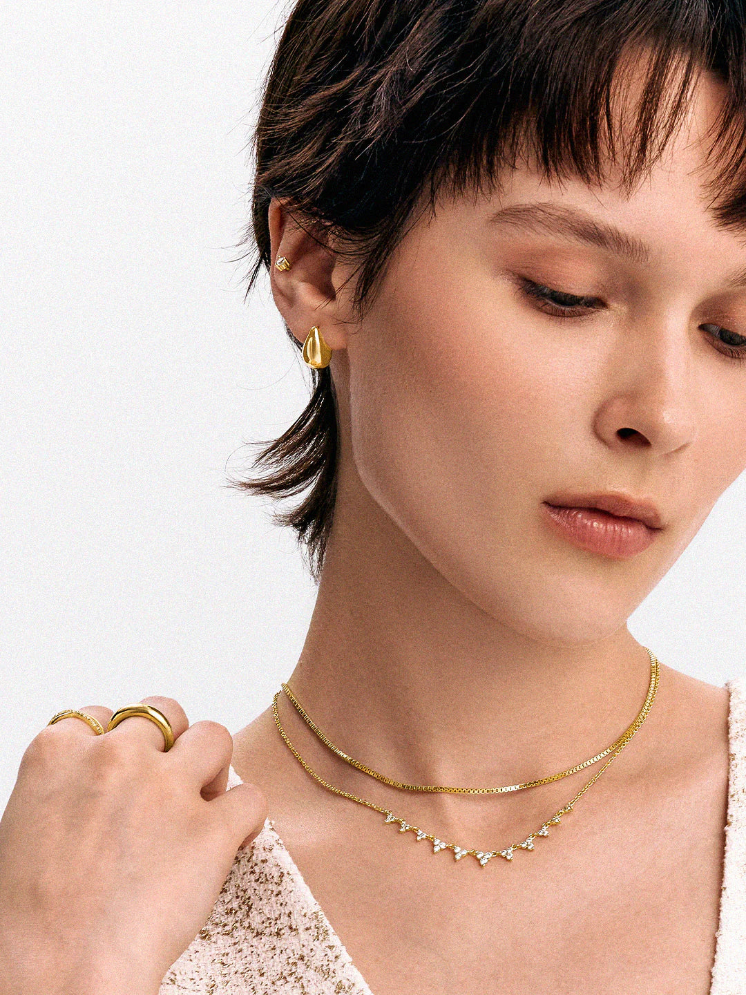 Middle Teardrop Hoops