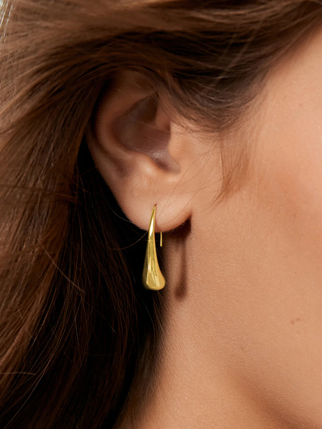 Teardrop Curved Hoops