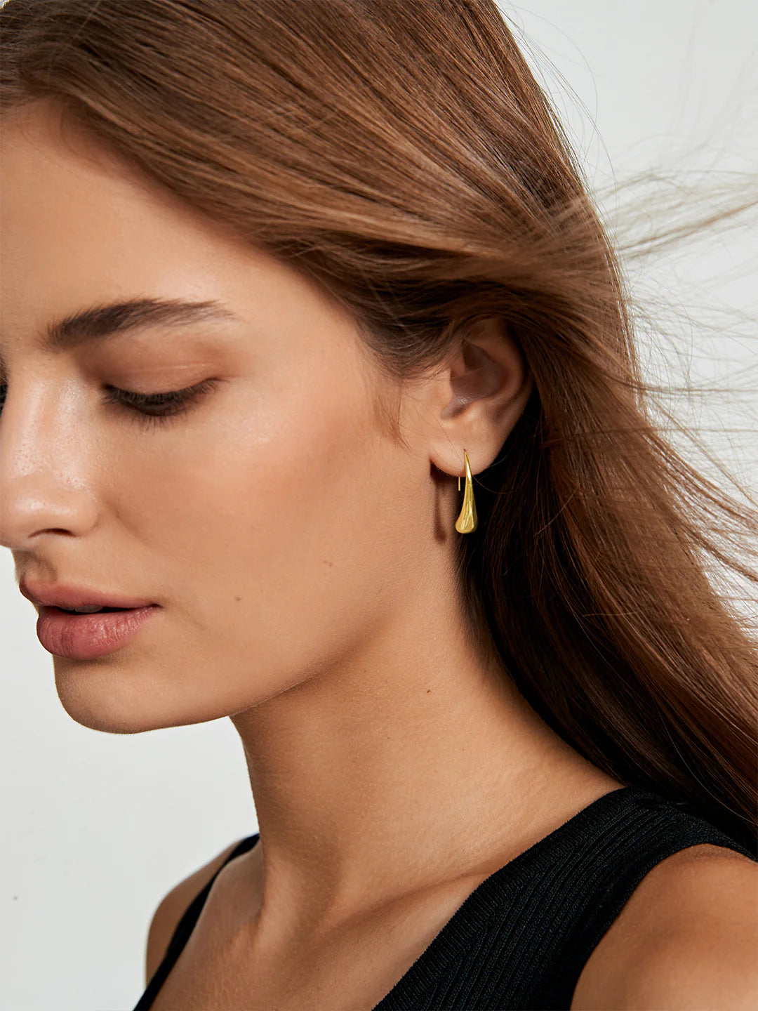 Teardrop Curved Hoops