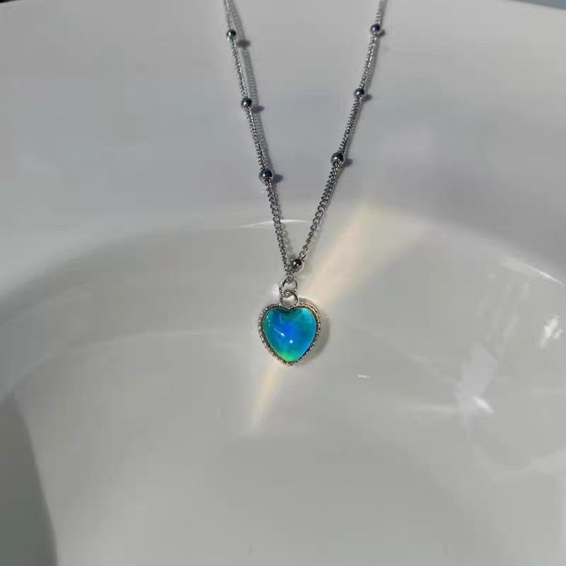Temperature Reactive Colour Changing Heart Necklace