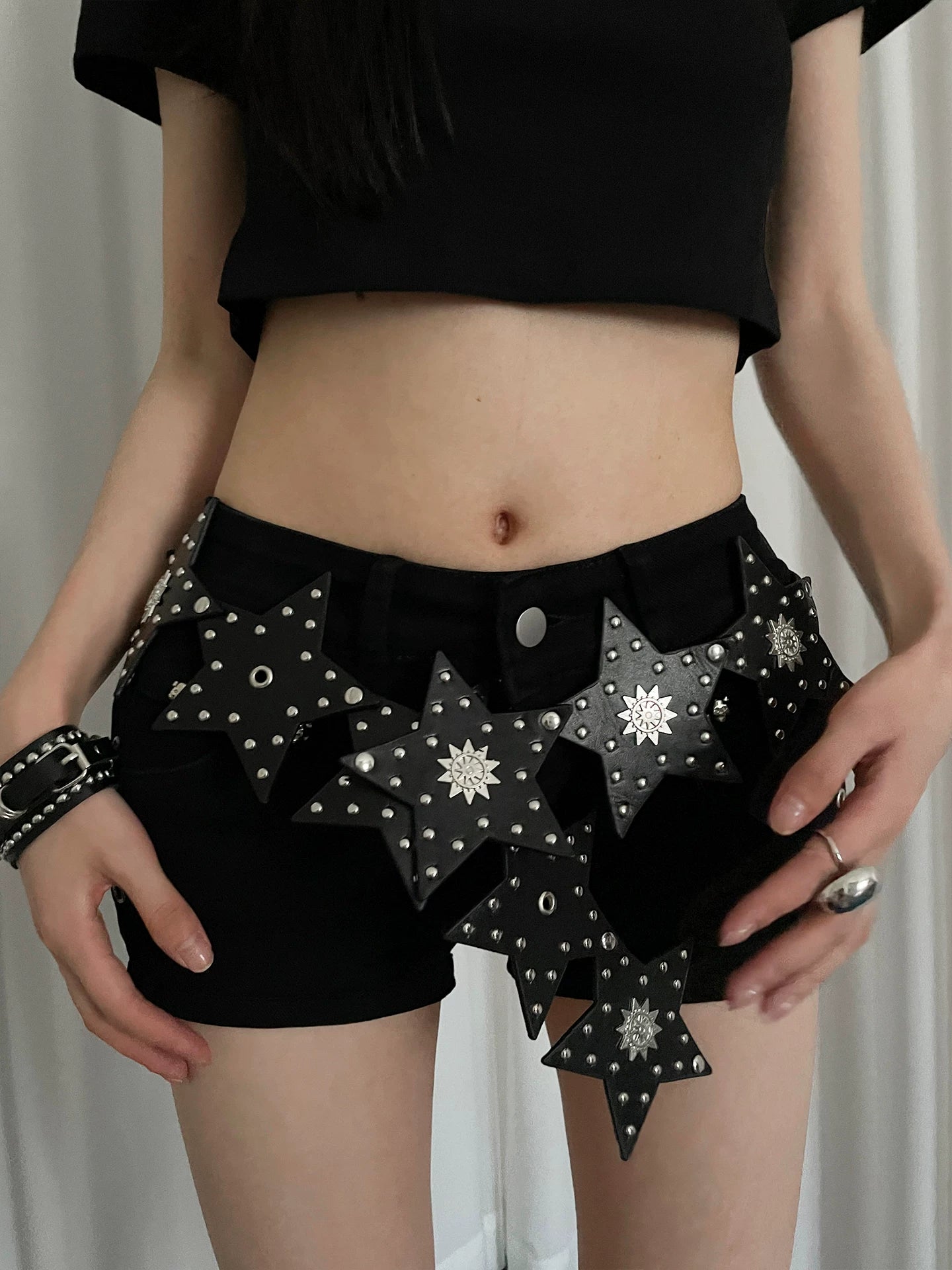 Vintage American y2k Spice Girl Wind Rivet Star Belt Female Heavy Industry Punk Wide Waist Seal with Skirt Belt Decoration