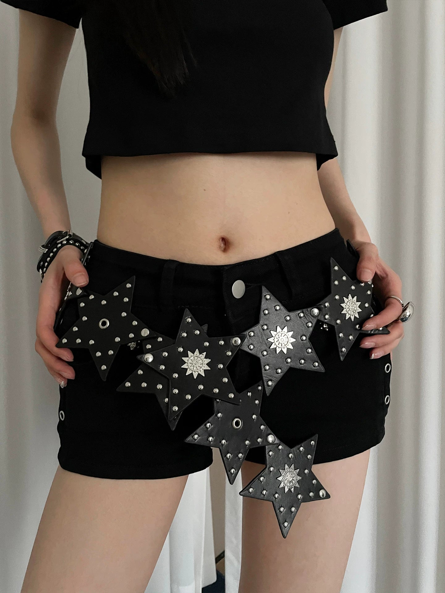 Vintage American y2k Spice Girl Wind Rivet Star Belt Female Heavy Industry Punk Wide Waist Seal with Skirt Belt Decoration
