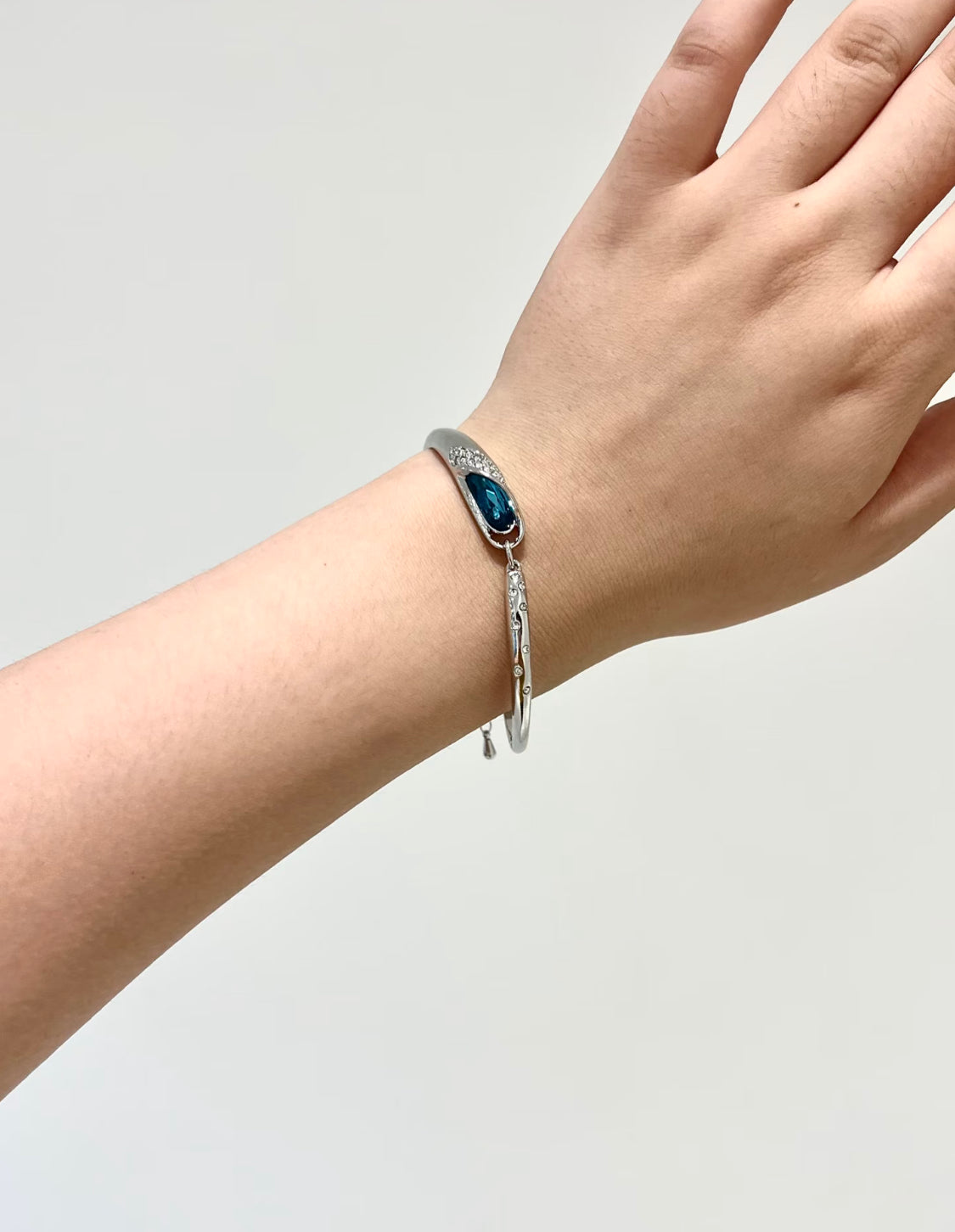 Deep Sea Teardrop Bracelet