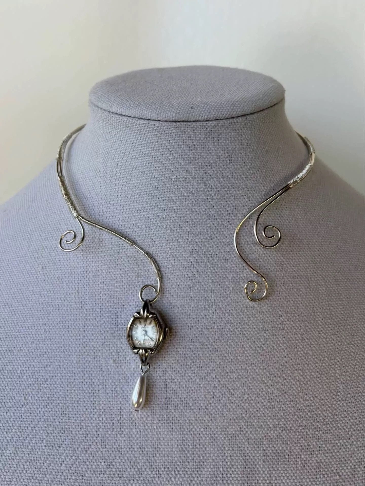 Timeless Elara Necklace