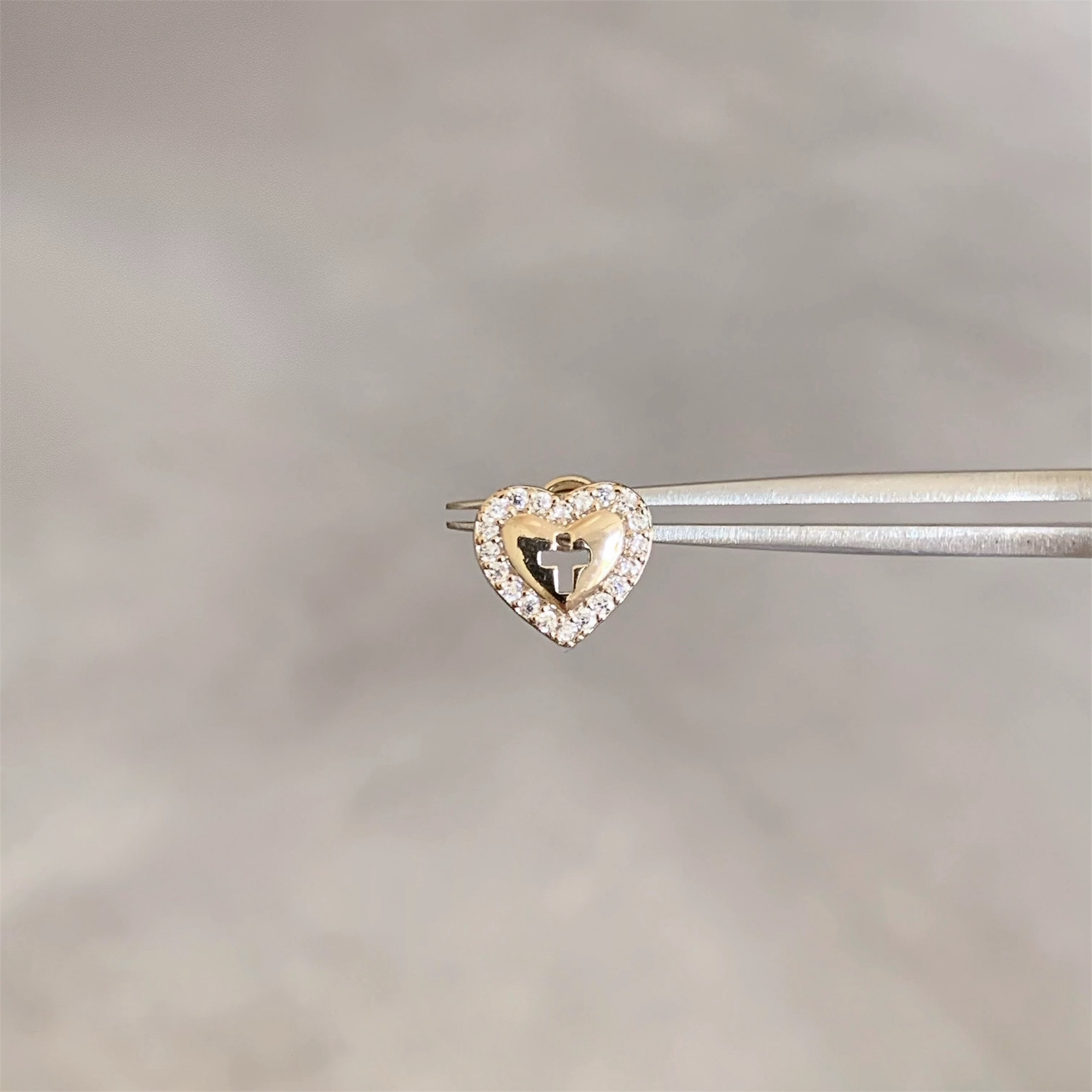Gold Elegant Heart Helix Stud