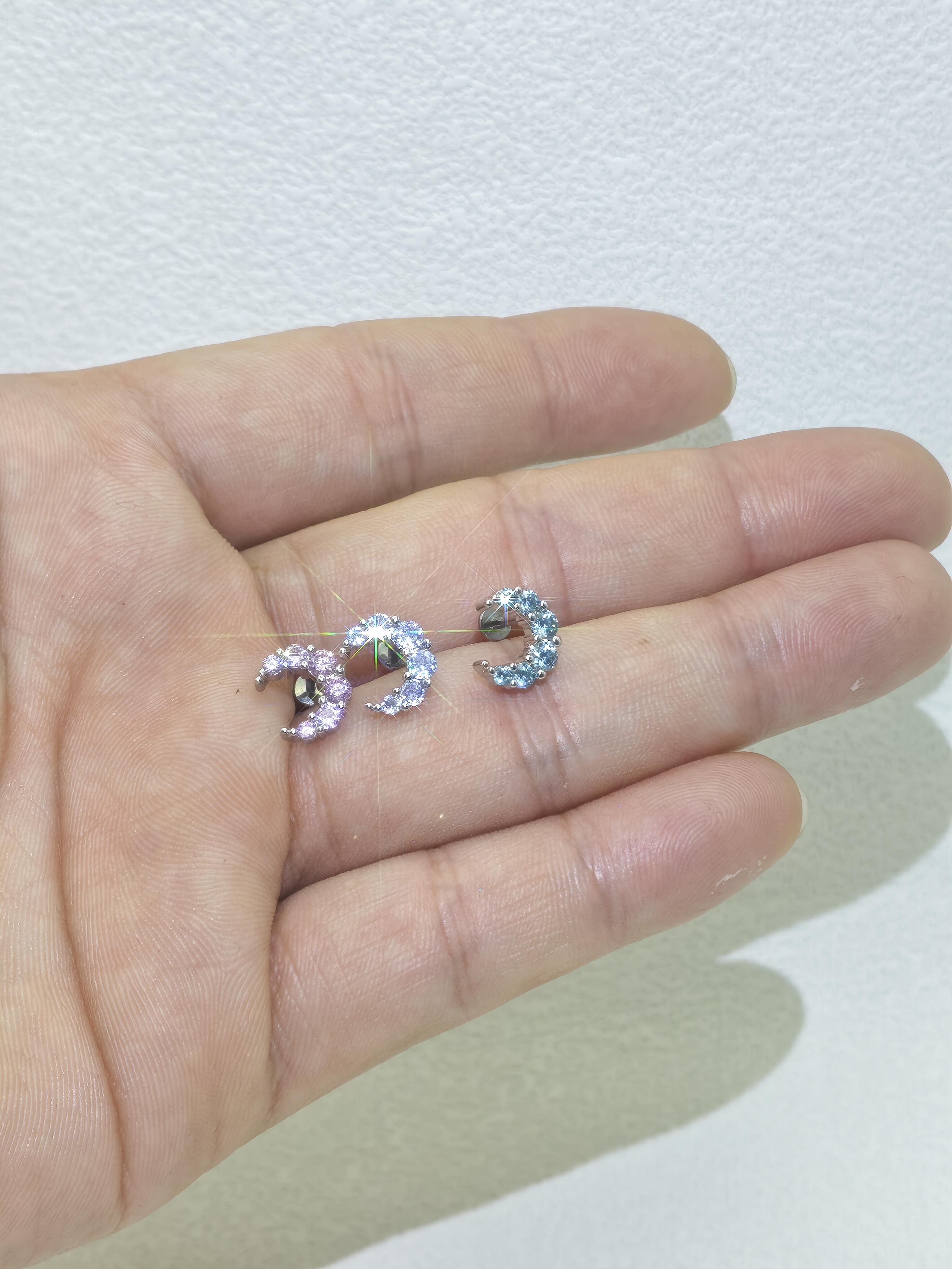 Classic Crescent Moon Stud