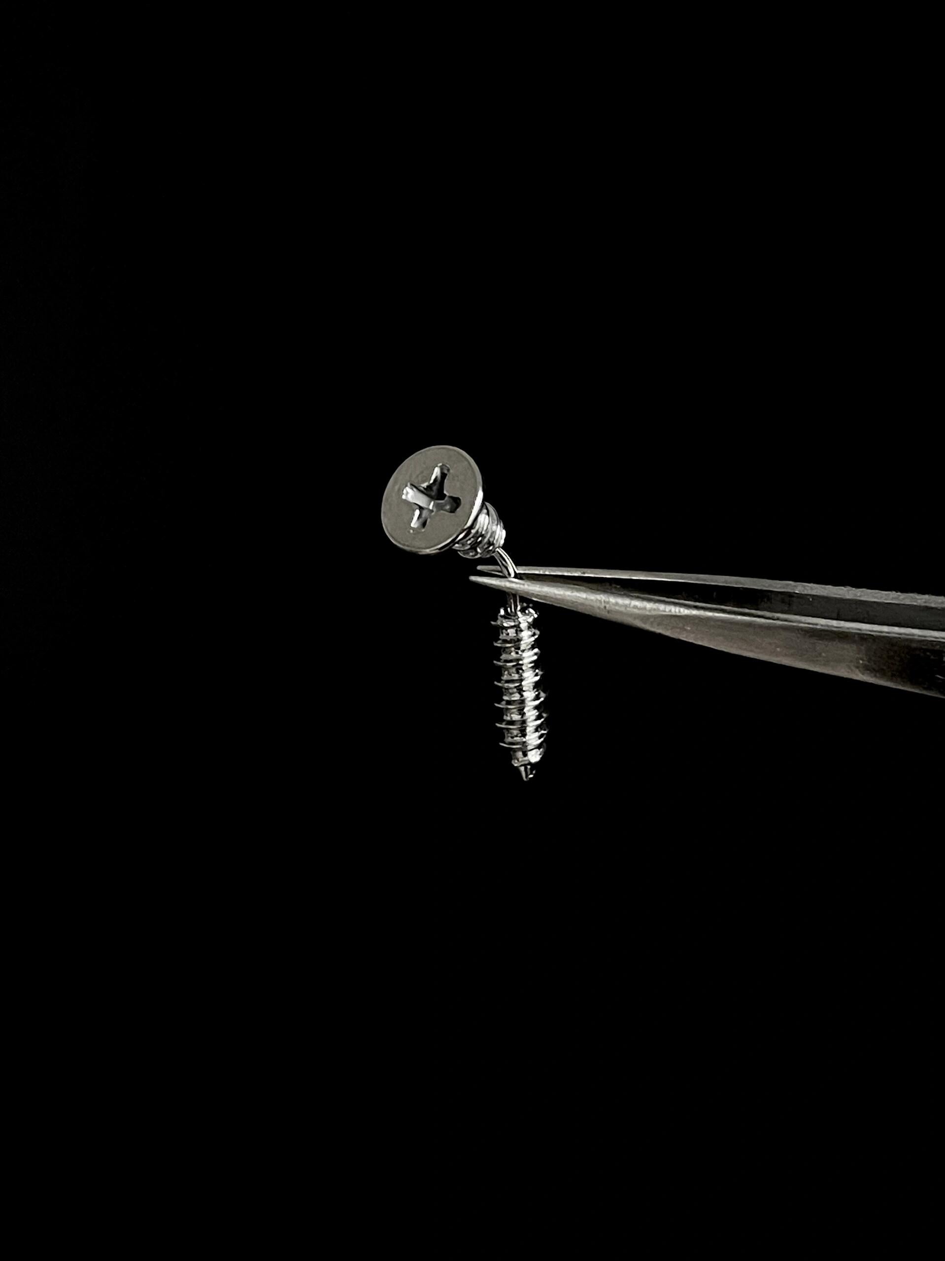 Screw Illusion Earrings V2