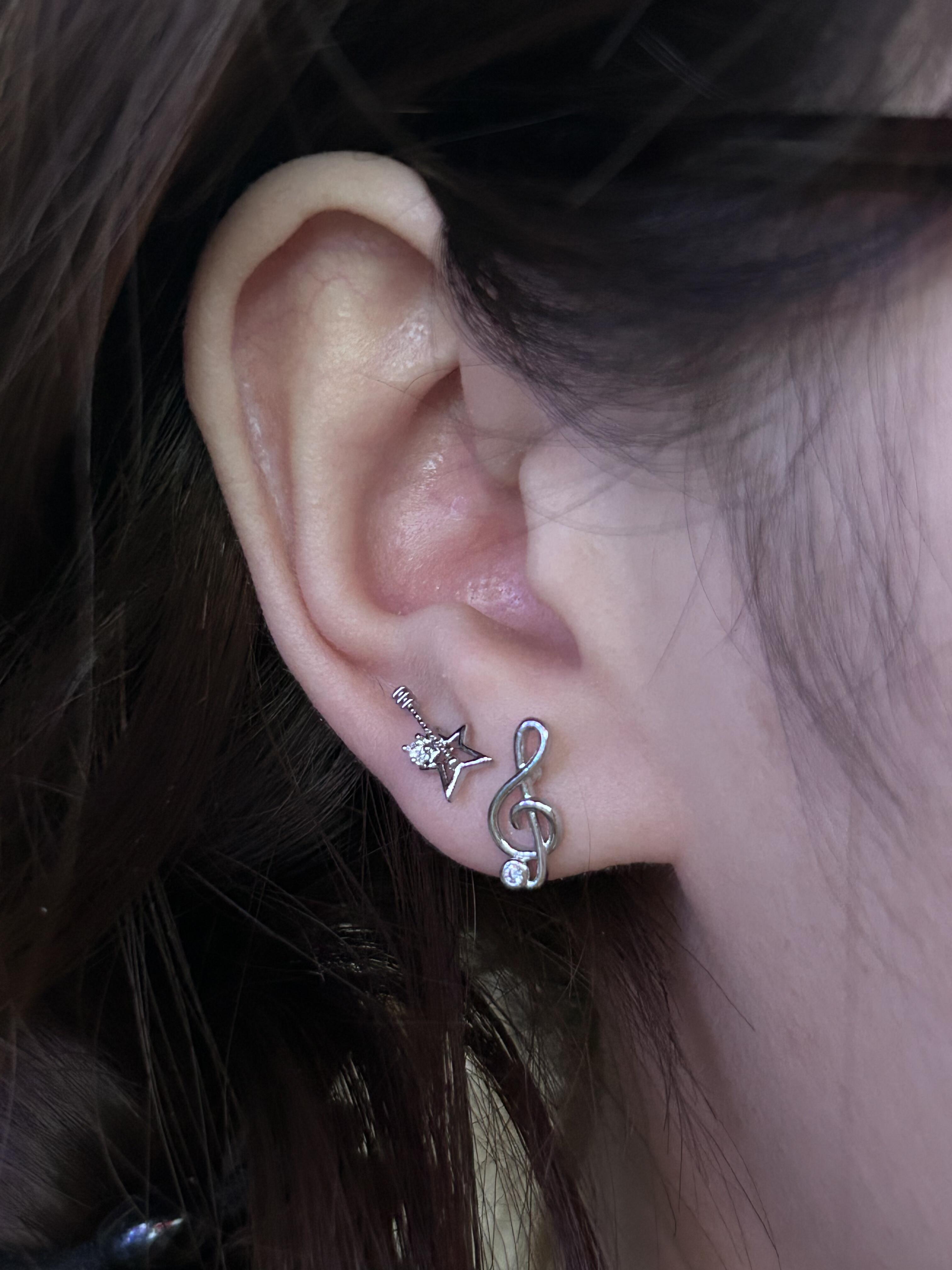 Silver Star & Note Mismatched Stud Earrings