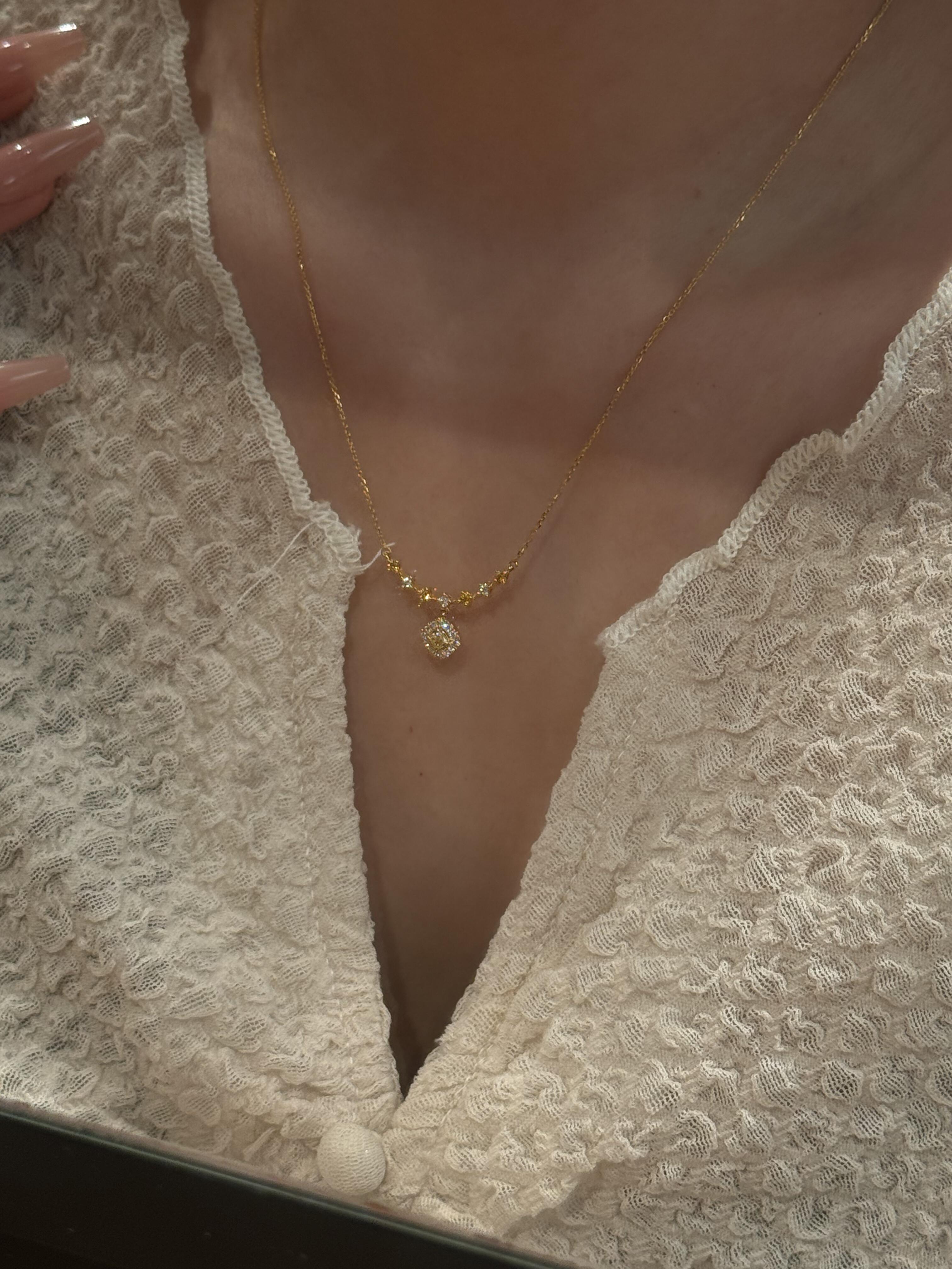 Dahlia Gold Dainty Necklace